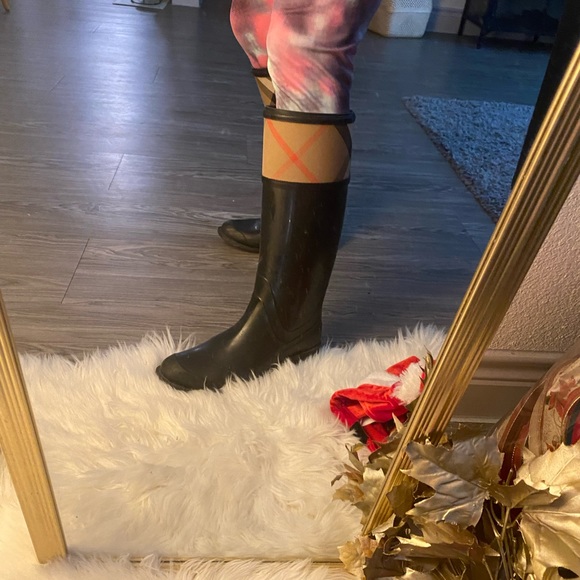 Burberry Rain Boots - Picture 3 of 3
